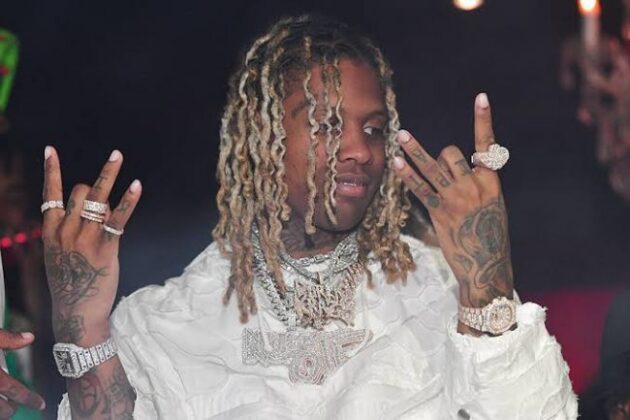 Lil Durk Jumps Into Crowd & Beats Up Fan For Throwing Up Wrong Gang Sign
