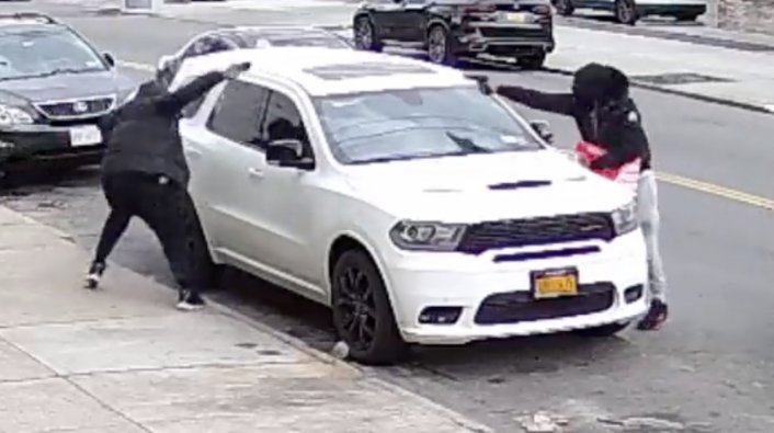 Video Shows Rival Gunmen Engage in Broad Daylight Shootout in New York